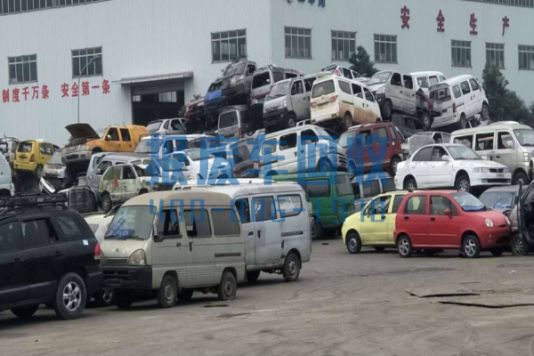 甘肃报废汽车回收处理中心，甘肃报废汽车多少钱一吨